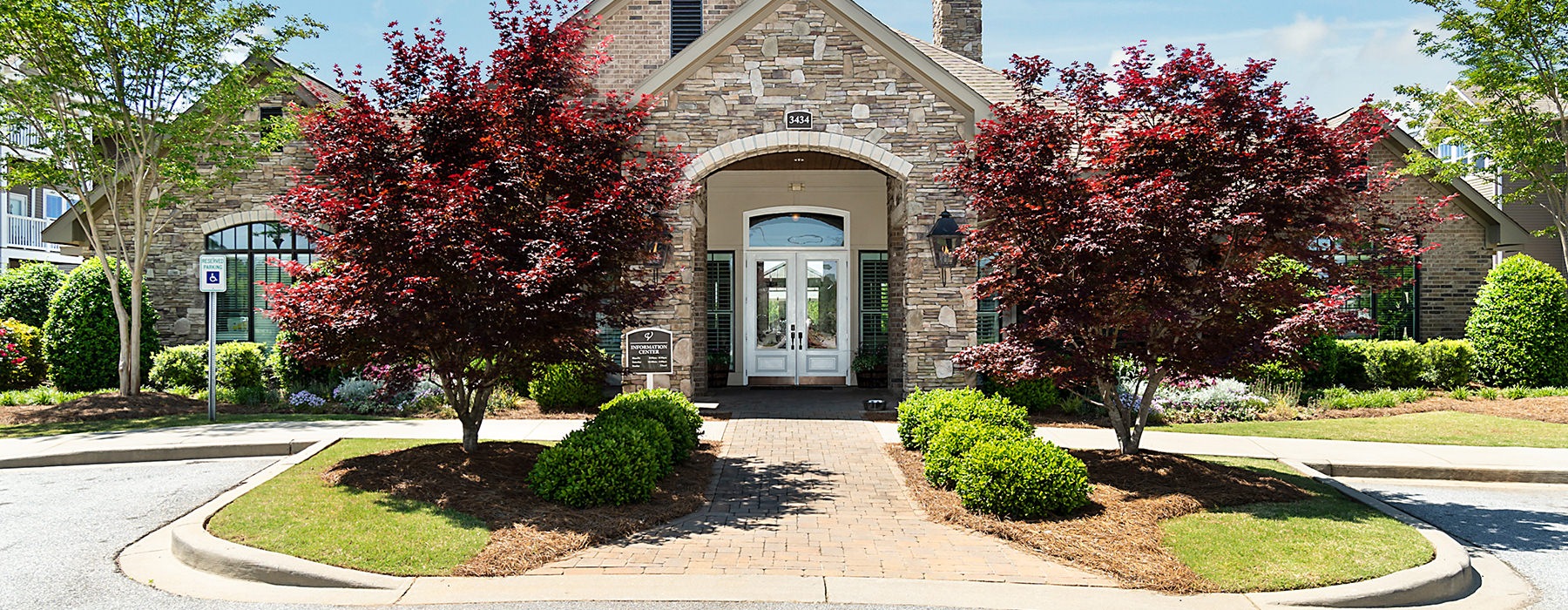 Exterior View of The Vinings at Laurel Creek's Clubhouse